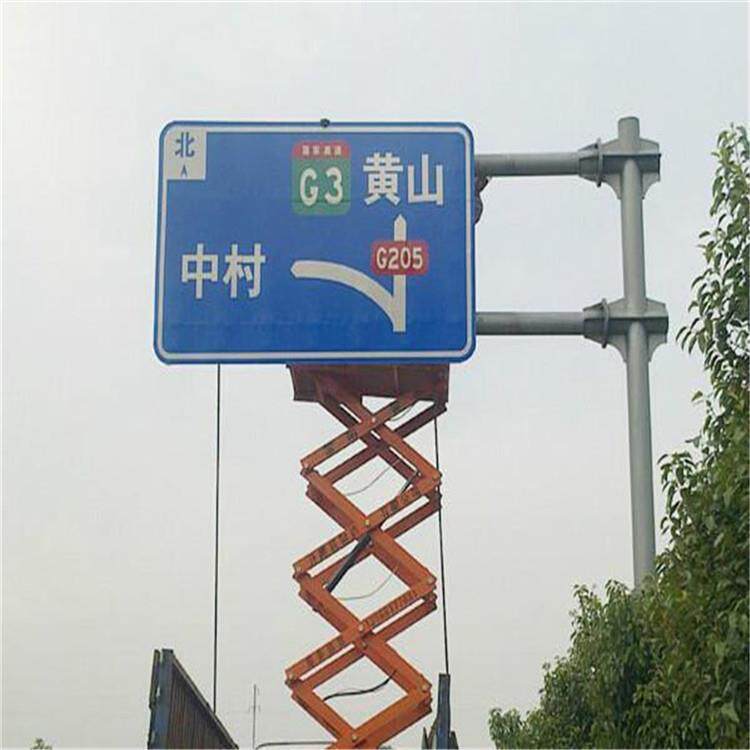 专业道路安全设施镀锌交通标志牌杆件悬臂式立杆指示牌杆多年经验