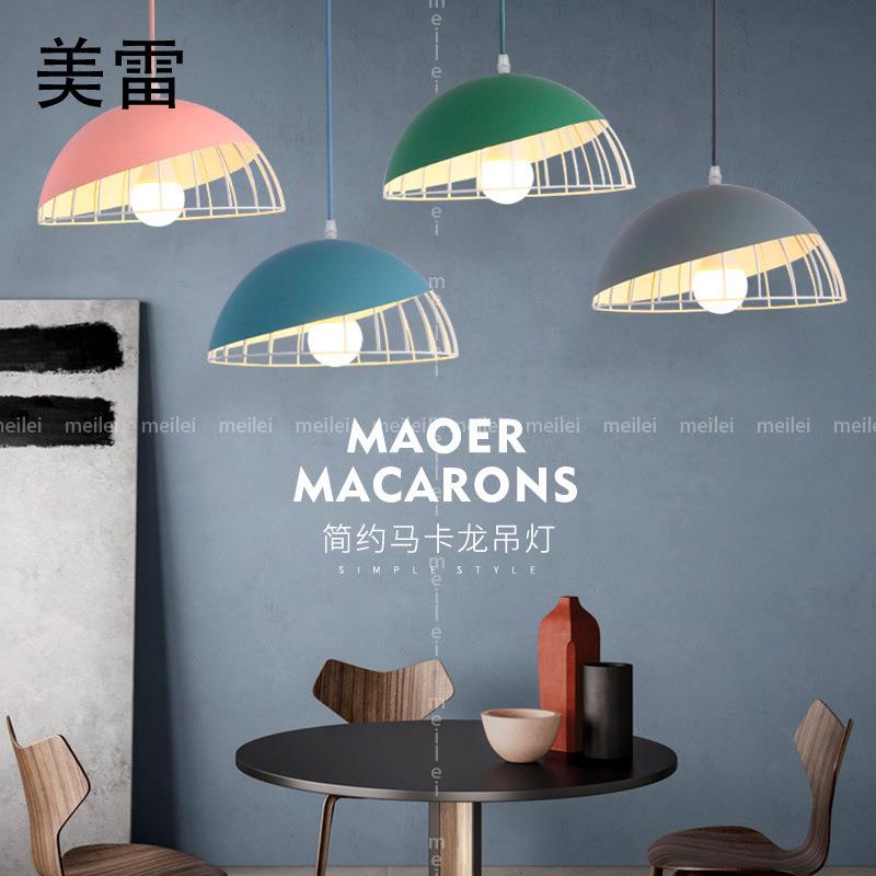 现代轻奢铁艺吊灯北欧餐厅灯创意吧台饭厅客厅灯黑色灯罩led灯饰