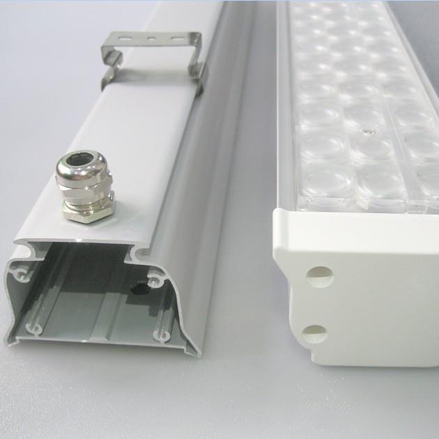 深圳灯具厂家直销LED线条灯外壳、40W led带透镜条形灯套件90°