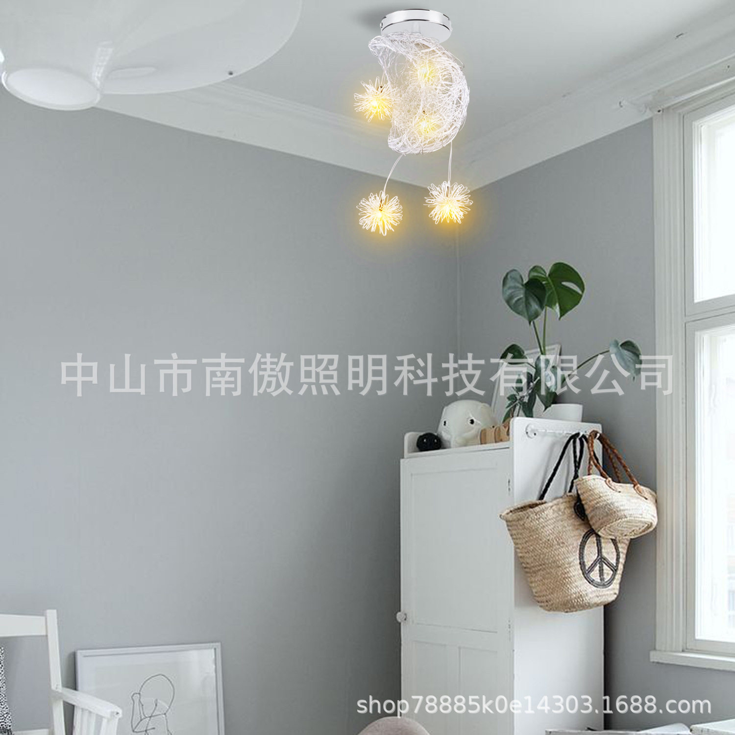 跨境欧美吸顶灯时尚简约卧室灯客厅吸顶灯饰儿童房间月亮灯具批发