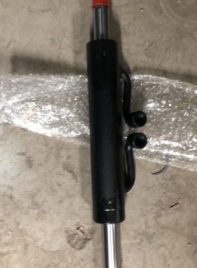 福田雷沃欧豹拖拉机TE254/304/324/354前桥转向油缸总成