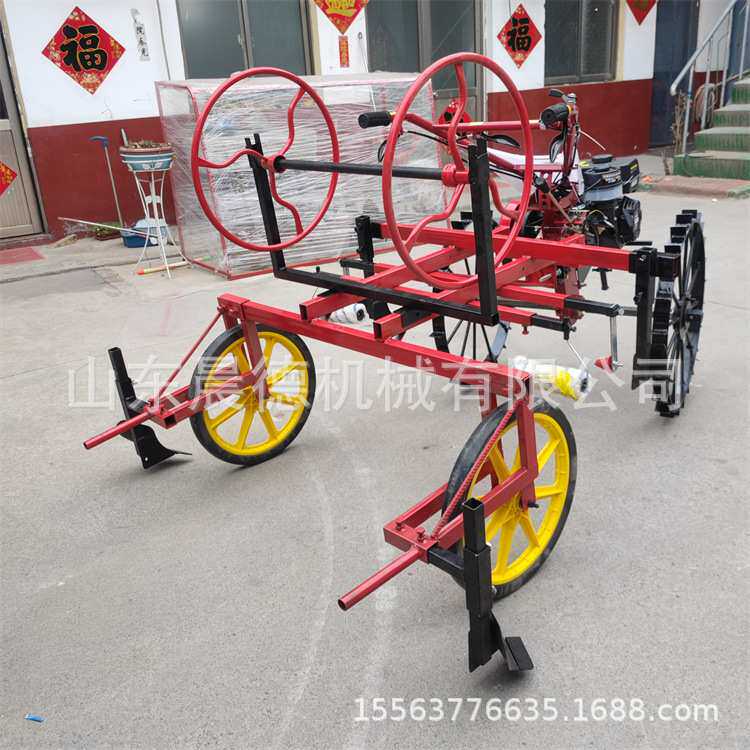 农用蔬菜大棚小拱棚铺膜机 西瓜地花生地膜盖膜汽油自走式覆膜机