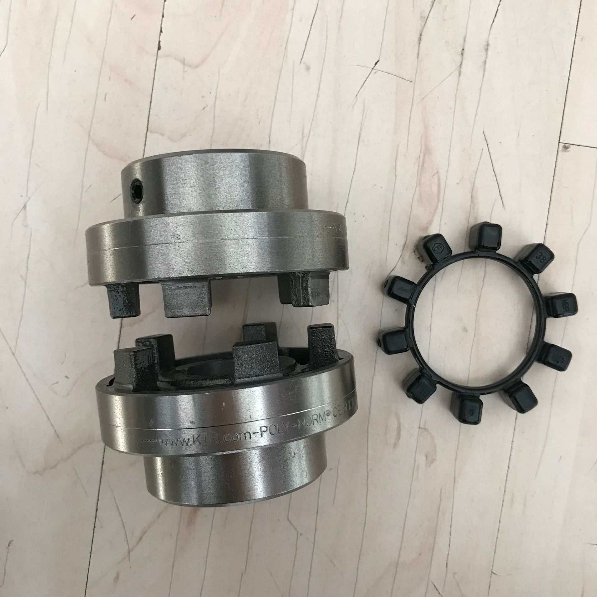 循环泵11KW电机联轴器KTR-POLY-NORM黑色丁晴橡胶弹性体减震圈NBR