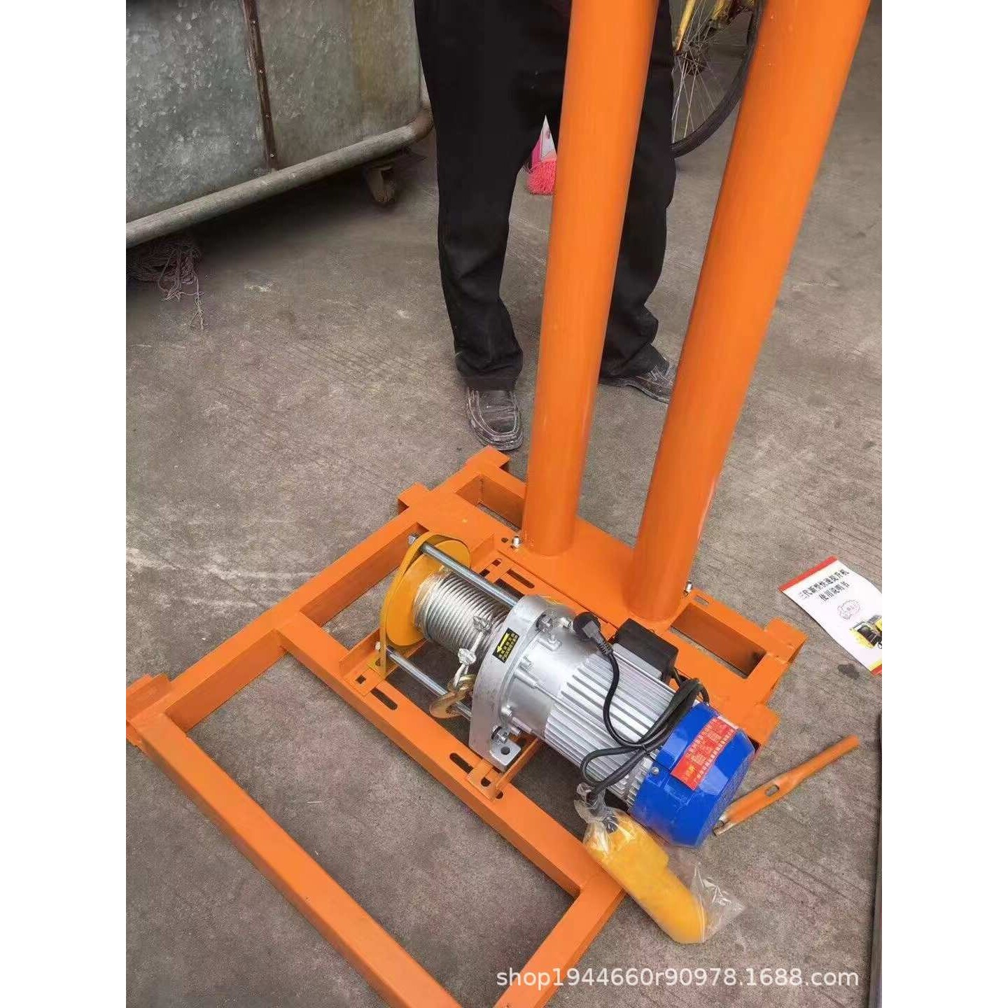 室外装修吊运机360度旋转小吊机起重家用建筑上料机小型吊运机