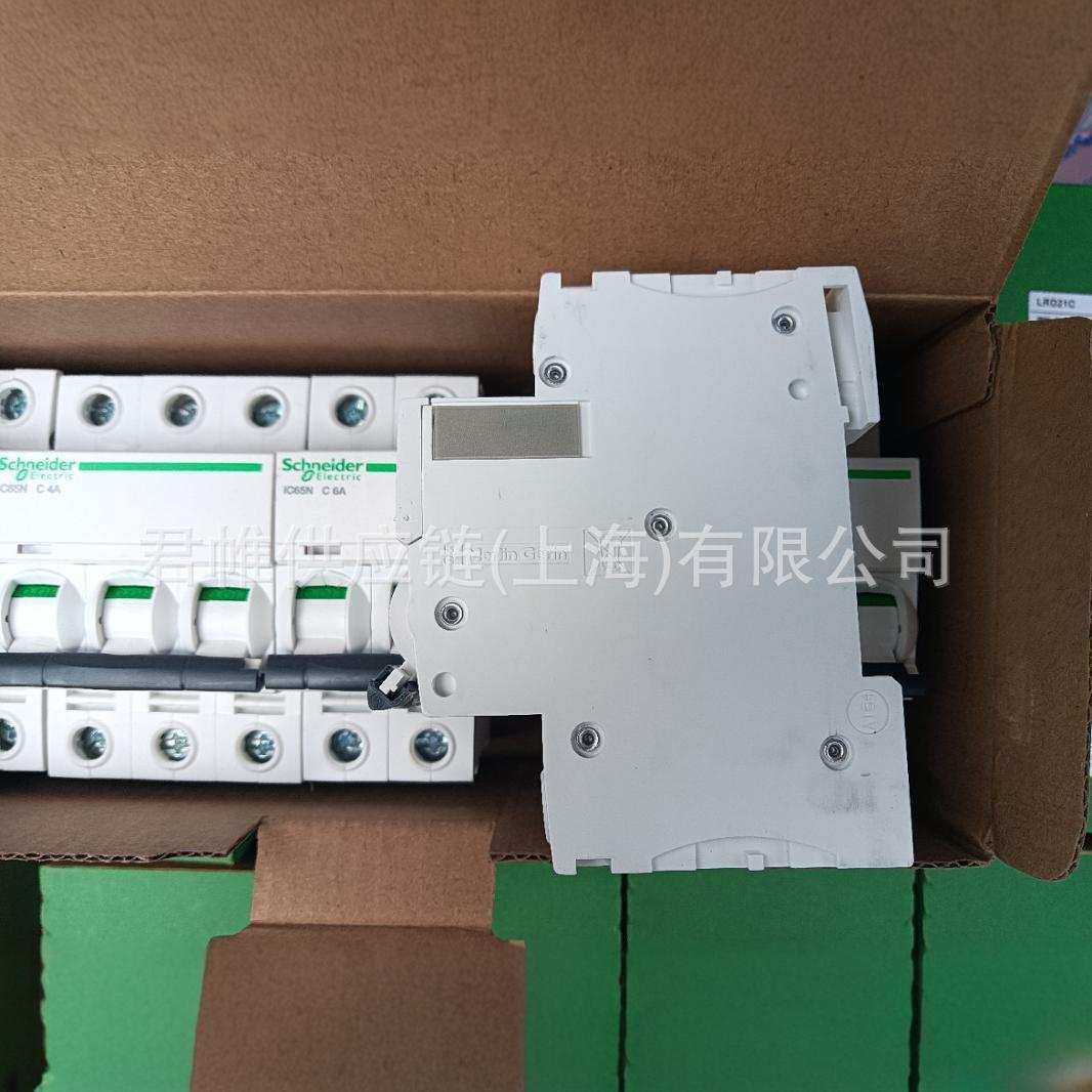 价格需核实  SCHNEIDER.Elau控制器 PacDrive C400/A8/1/1/1/00