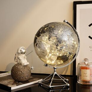 现代家居客厅酒柜书柜摆件装饰品办公室轻奢简约太空人地球仪