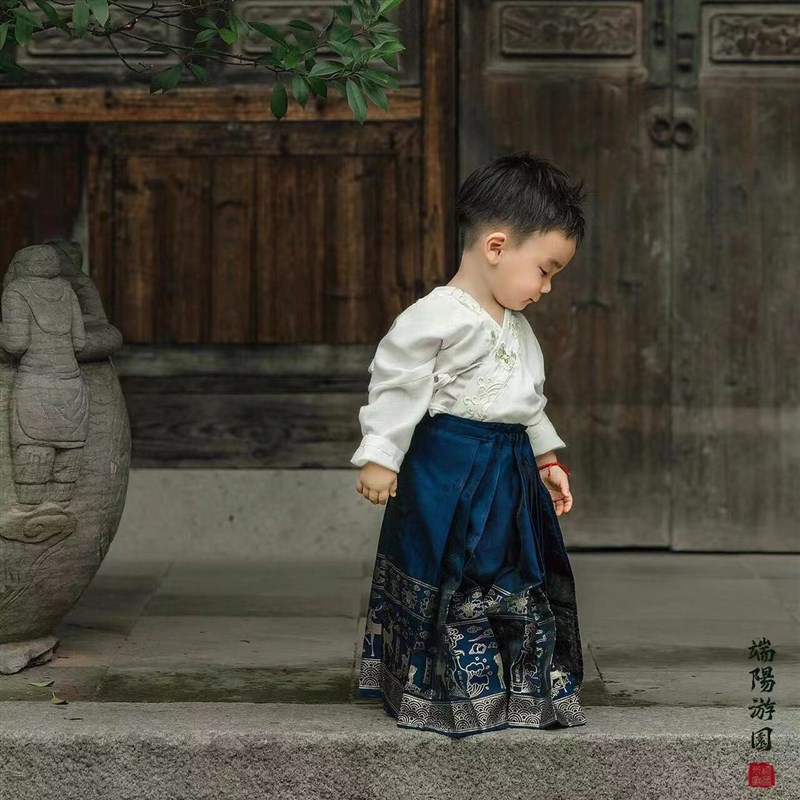 男童汉服马面裙明制新中式男宝中国风斜襟棉麻唐装儿童表演服套装图片