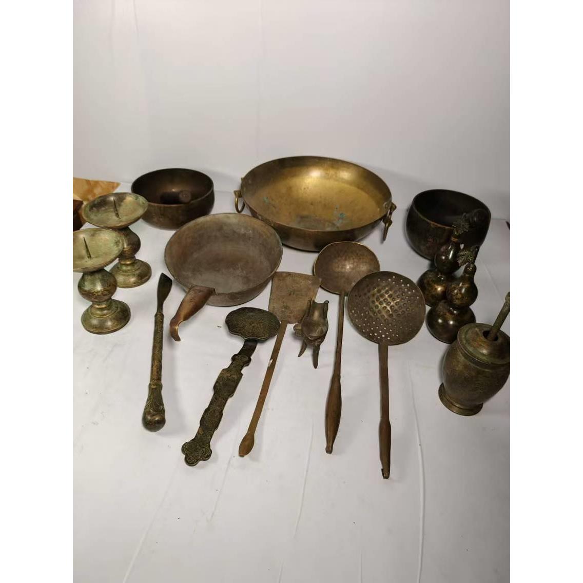 铜器怀旧老物件铜钵铜葫芦三足铜杯铜如意复古工艺品装饰摆件道具