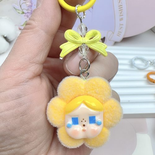 卡通植绒哭娃钥匙扣小花花可爱挂件潮玩公仔少女心包包精致挂饰品