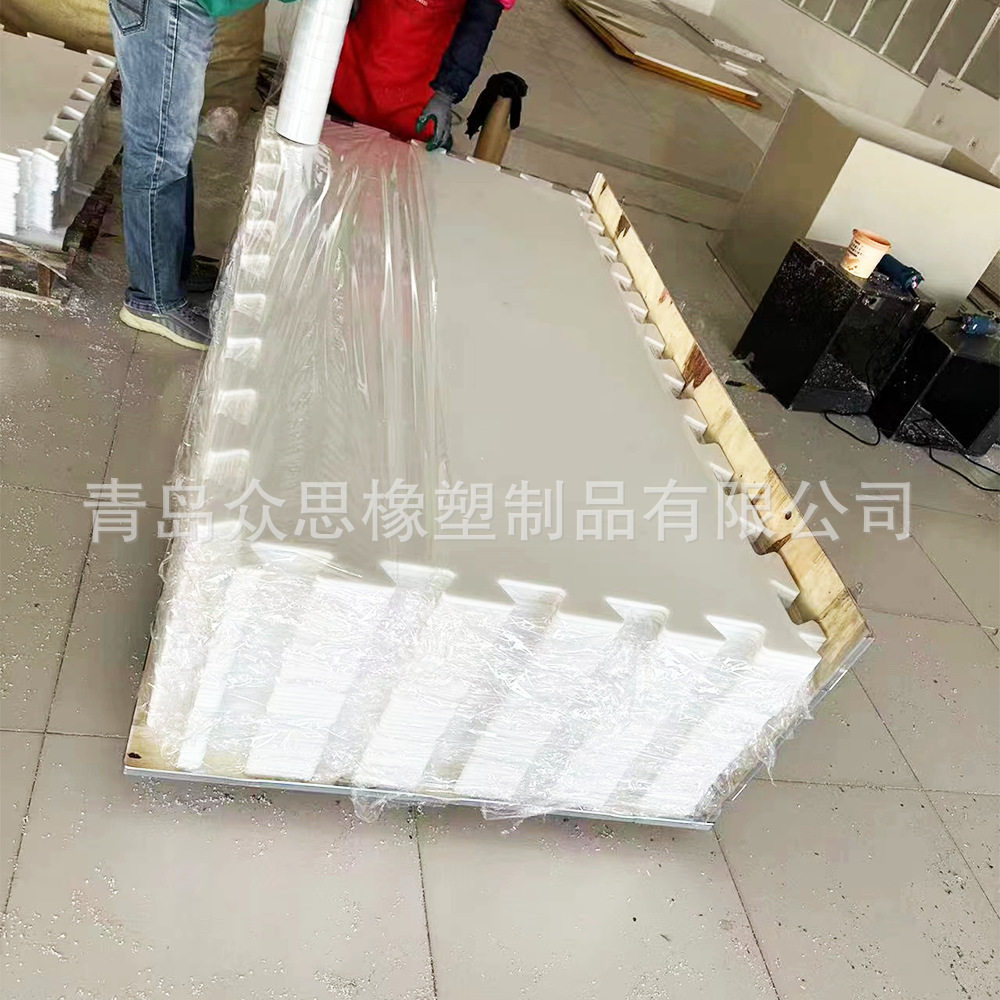直供耐磨合成冰溜冰板无污染训练专用冰球拨球板