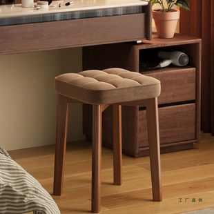 实木凳子化妆凳女生卧室家用梳妆台椅子美甲方凳软包板凳轻奢高级