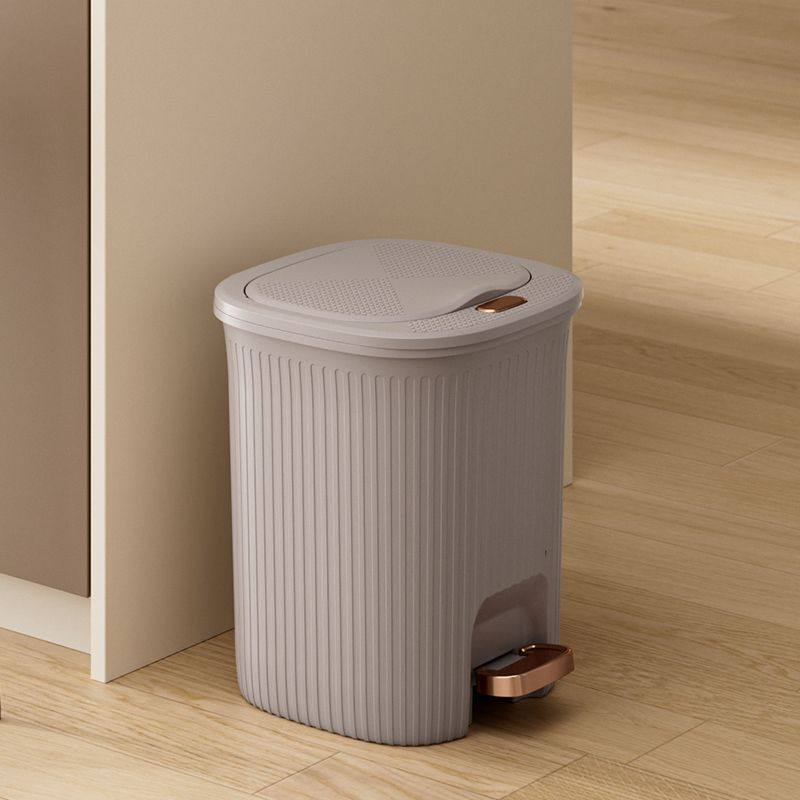 垃圾桶家用新款带盖防臭大容量脚踏式客厅卧室卫生间厕所脚踩纸篓