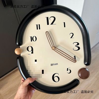 免打孔钟表挂钟客厅简约大气2025新款创意轻奢时钟挂墙艺术感石英