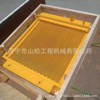 山推SD22推土机水箱154-03-C1001山推TY220推土机水箱散热器总成