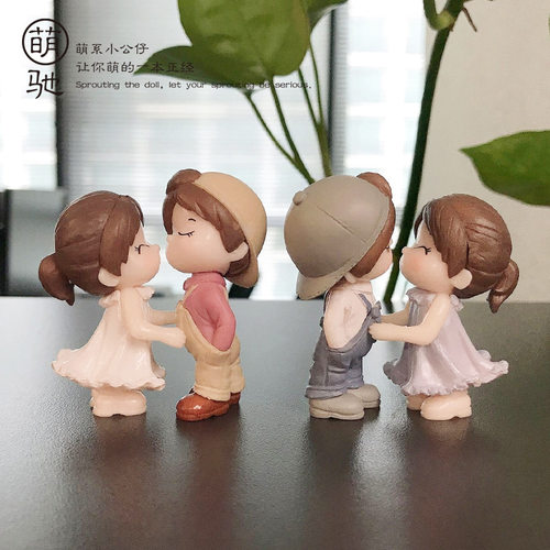 新款kiss情侣人物公仔玩偶微景观摆件车载扭蛋玩具 娃娃