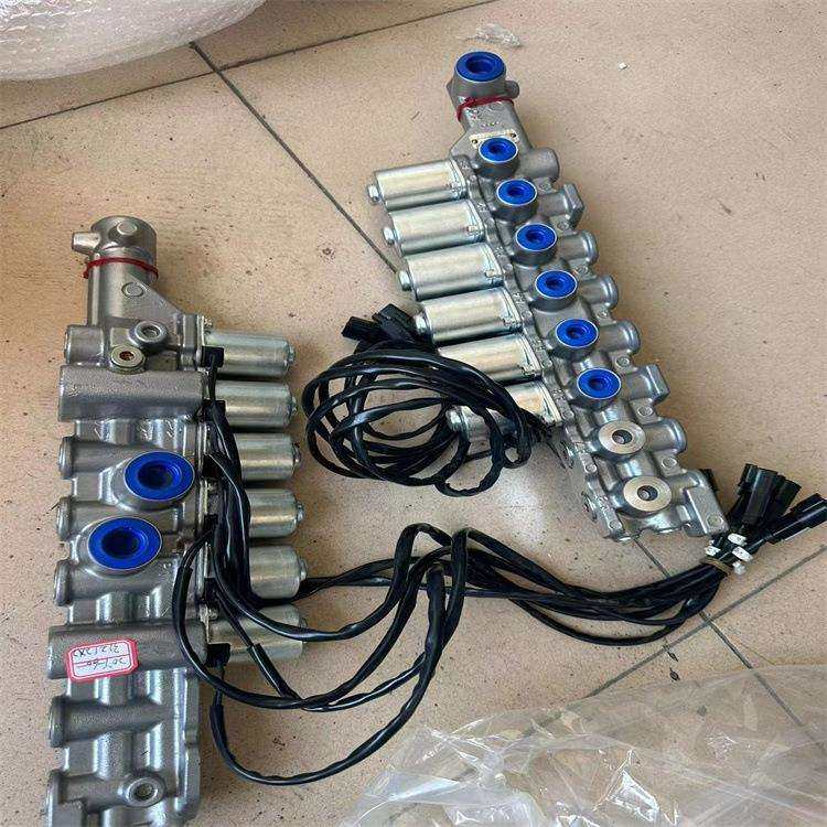 供应推土机接线柱SD22推土机接线柱推土机四轮一带