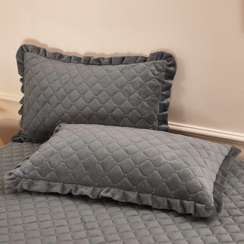 牛奶绒床盖同款夹棉绗缝枕套抱枕套保暖舒适防静电信封式通用防螨