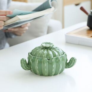 陶瓷烟灰缸创意个性家用客厅高颜值办公室带盖防飞灰可爱装饰摆件