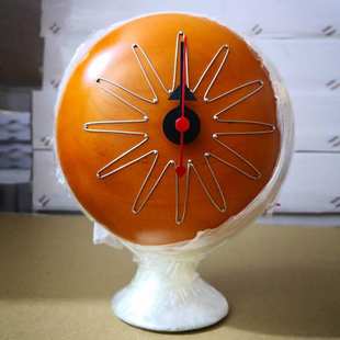 厂家直销北欧设计师办公桌台钟尼尔森丸子台钟经典时钟桌上摆件