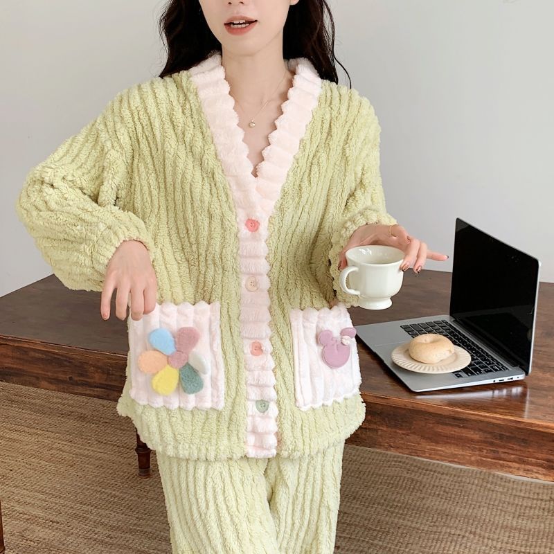 珊瑚绒套装冬季女款加绒加厚花儿年新款秋冬款外穿时尚套装女