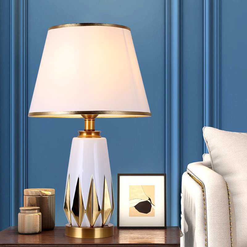 卧室台灯轻奢床头灯陶瓷描金装饰台灯家居简约装饰摆件table lamp