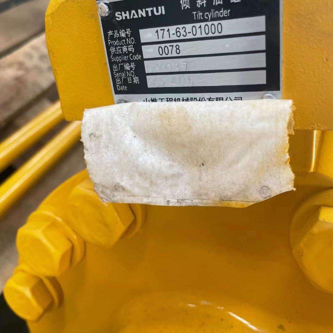 171-63-01000推土机SD32倾斜油缸222-46-2200