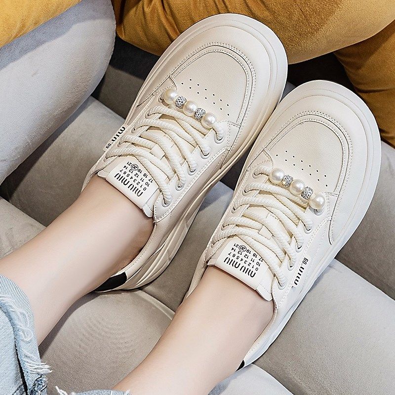 2024新款真皮大码女鞋41到43春秋女款小白鞋平底休闲软底运动板鞋,女鞋,休闲板鞋,淘宝优惠券,粉丝福利购,淘宝优惠卷