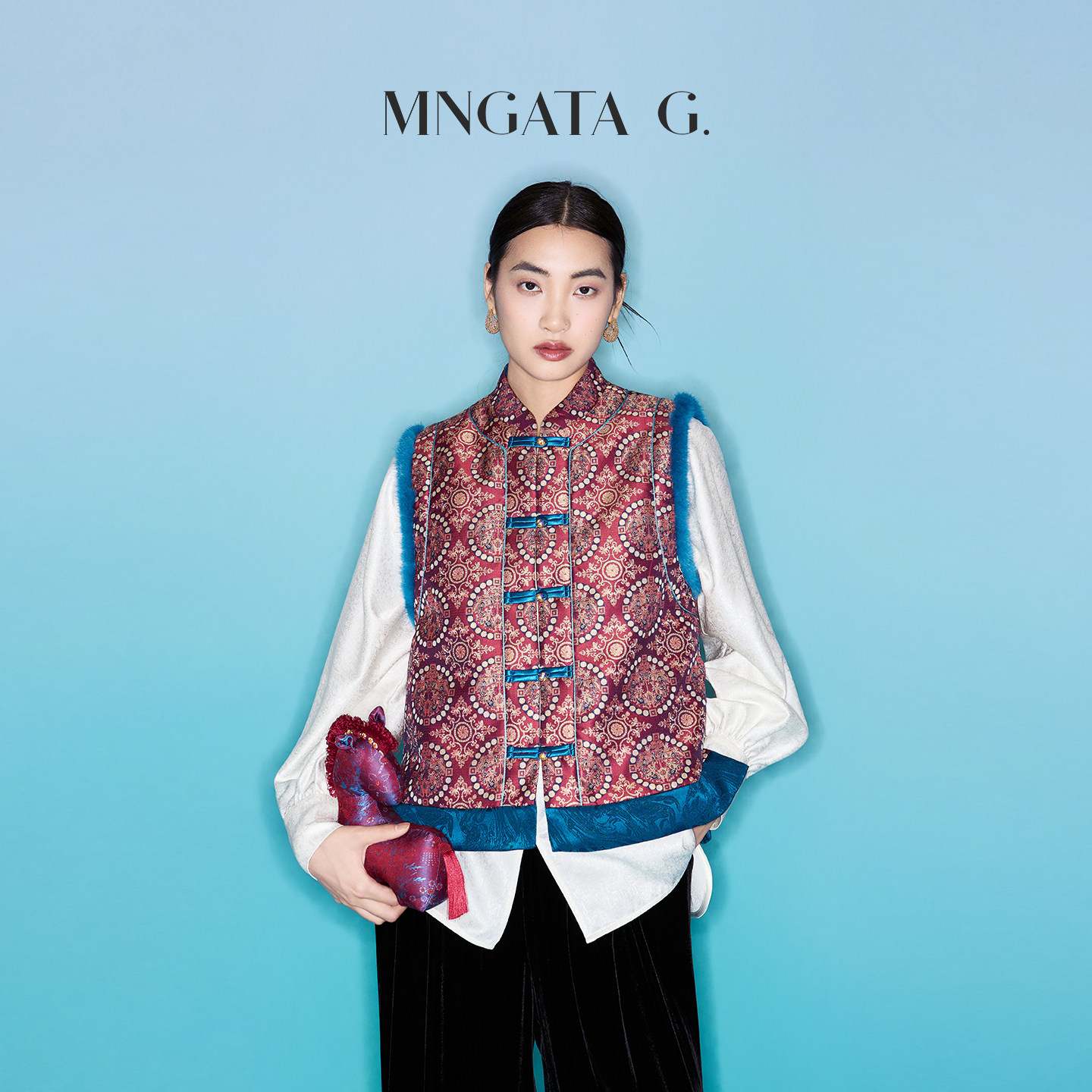 MNGATA G./曼加塔【水貂毛·狩猎纹】织锦新中式盘扣复古马甲