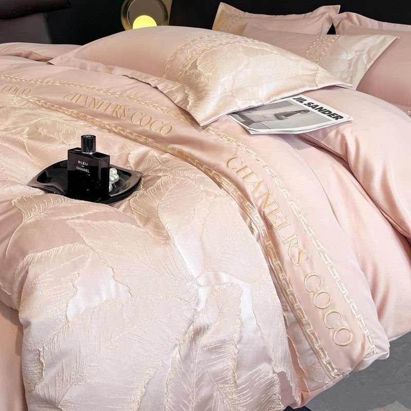 秋冬高端磨毛四件套高级感浮雕纯棉轻奢被套全棉床单床笠裸睡床品