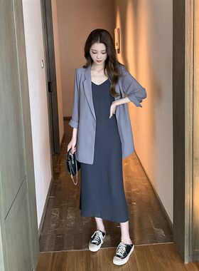 吊带哺乳连衣裙套装春夏季宽松气质显瘦产后喂奶衣服外出辣妈款潮