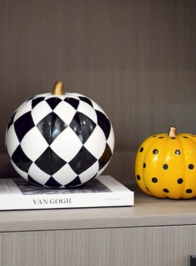 现代简约黑白格纹波点南瓜摆件客厅电视柜酒柜样板房玄关家居装饰