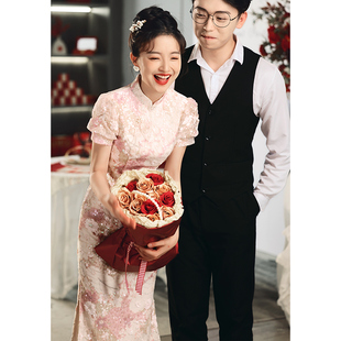 轻奢订婚晚礼服裙女2025新款高级感粉色敬酒服新娘连衣裙旗袍亮片