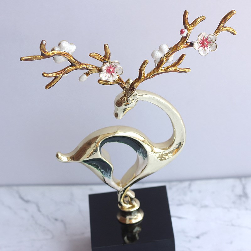 玄关梅花鹿摆件客k厅创意现代别墅饰品家居珐琅彩酒柜装饰轻奢摆