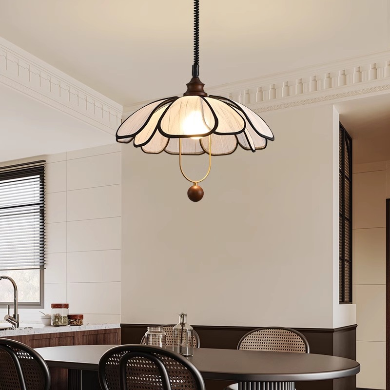 法式奶油c风吊灯北欧简约餐厅卧室日式中古自由升降高级感花瓣灯