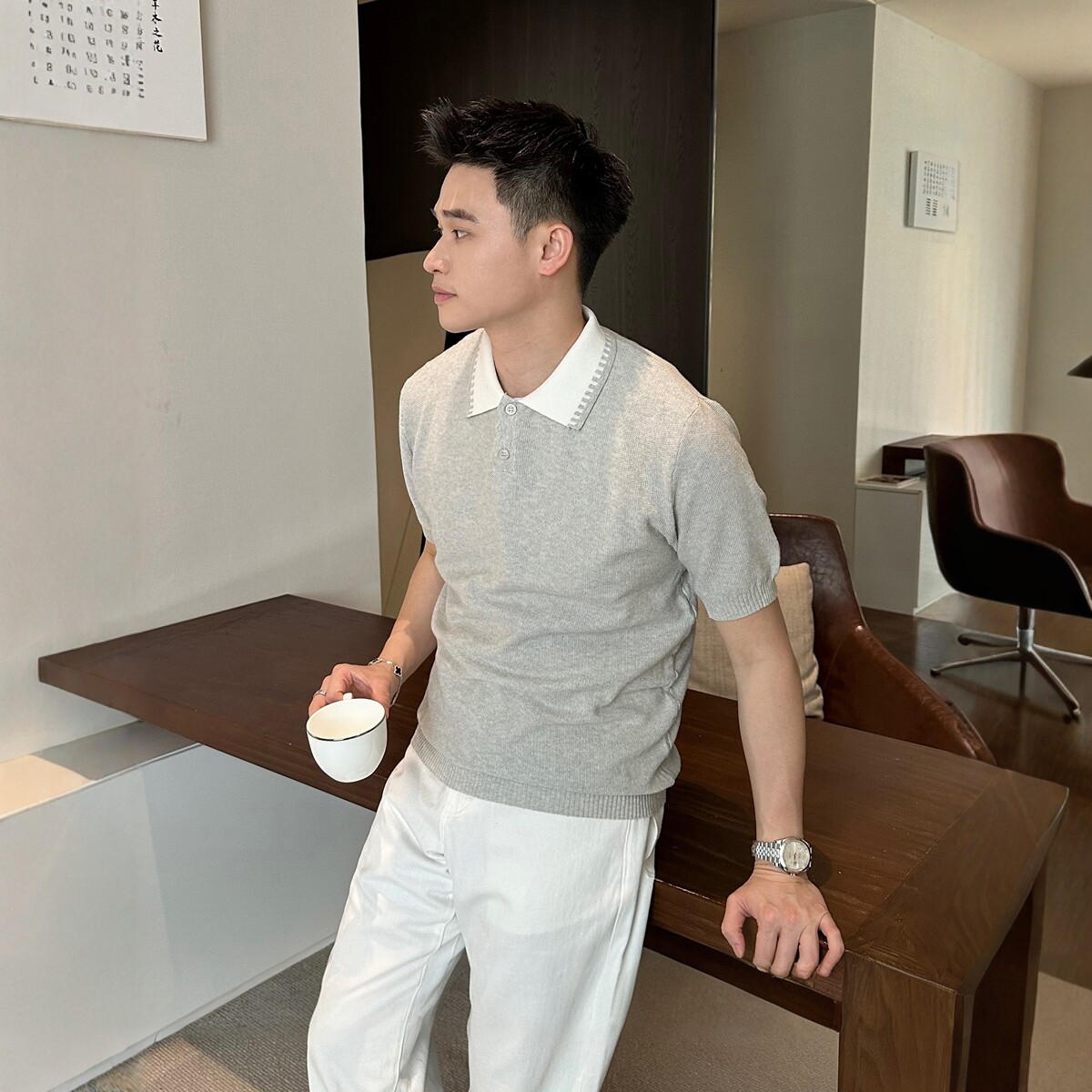 轻熟男士老钱撞色翻领针