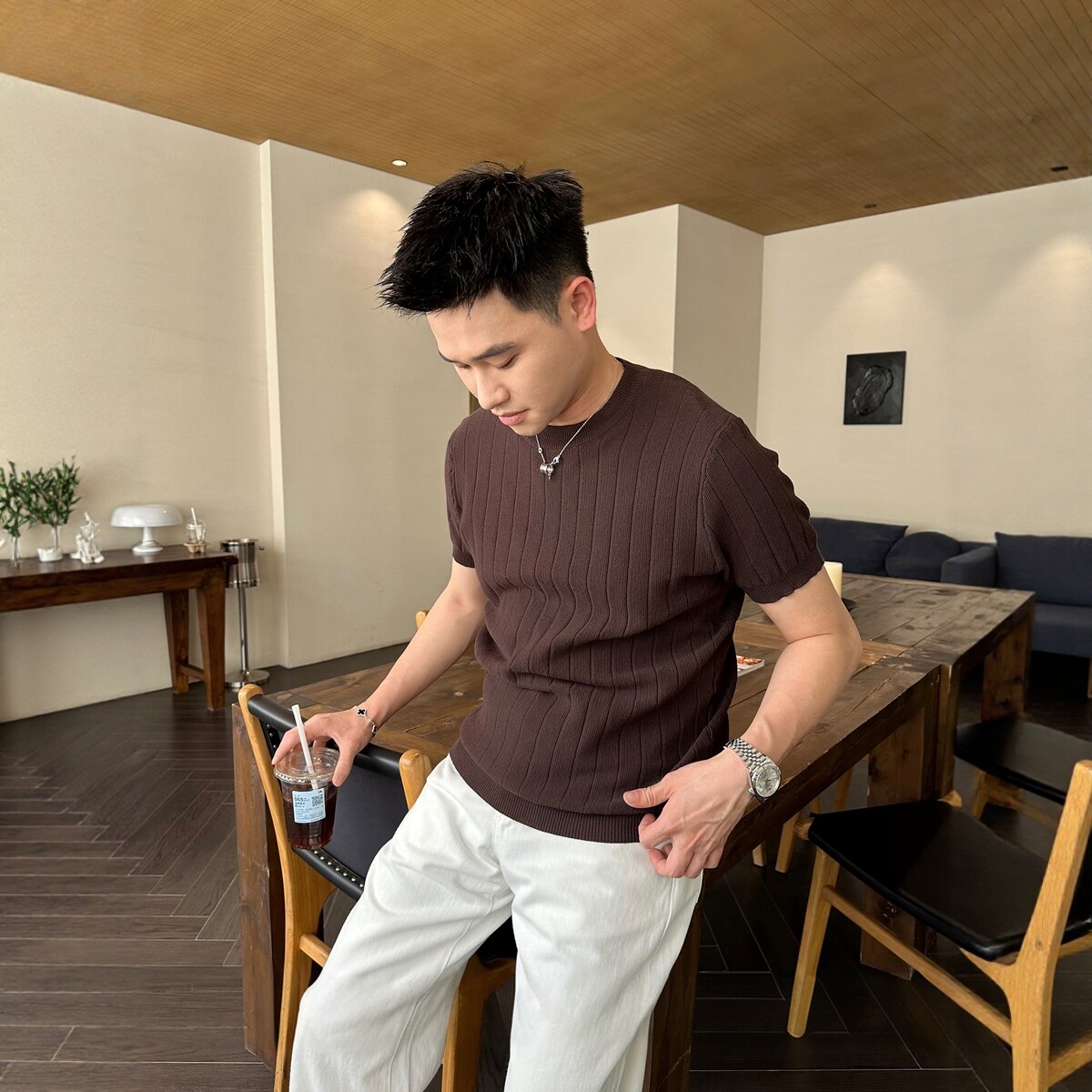 轻熟男士老钱圆领条纹短