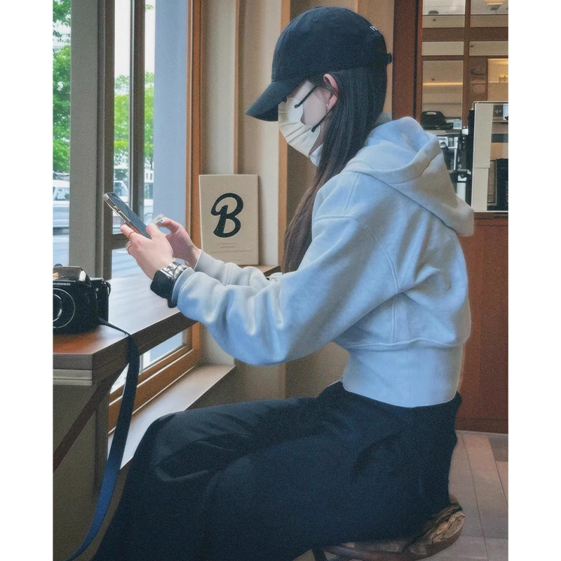 春季短款灰色厚棉T外套女