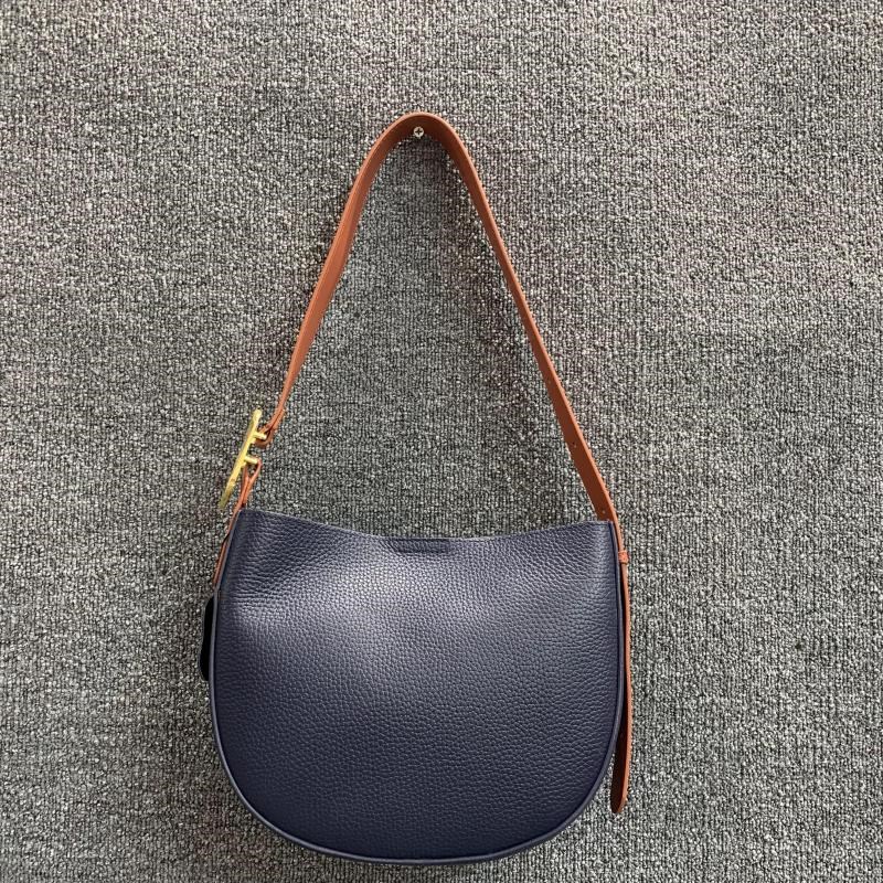 女包小众设计百搭真皮女包头层牛皮撞色女手提腋下水桶包半圆包