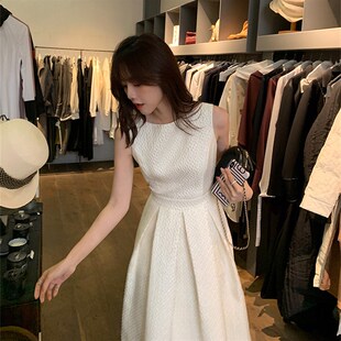 2021年新款礼服轻熟风伞裙法式高级感高腰蓬蓬裙白色连衣裙子女夏