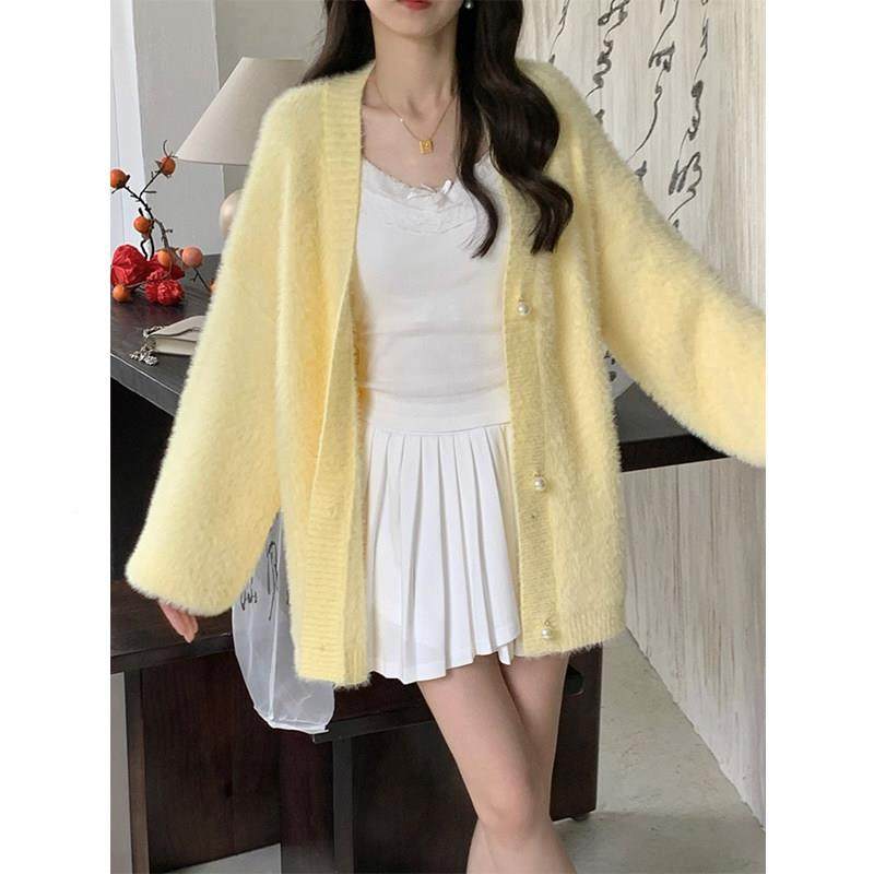 奶黄色温柔水UQV貂毛衣衫女20绒2秋冬珍珠扣慵4懒风宽松针织开外