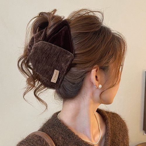 复古丝绒三角抓夹女高级感2025新款高端后脑勺盘发大号鲨鱼夹发卡