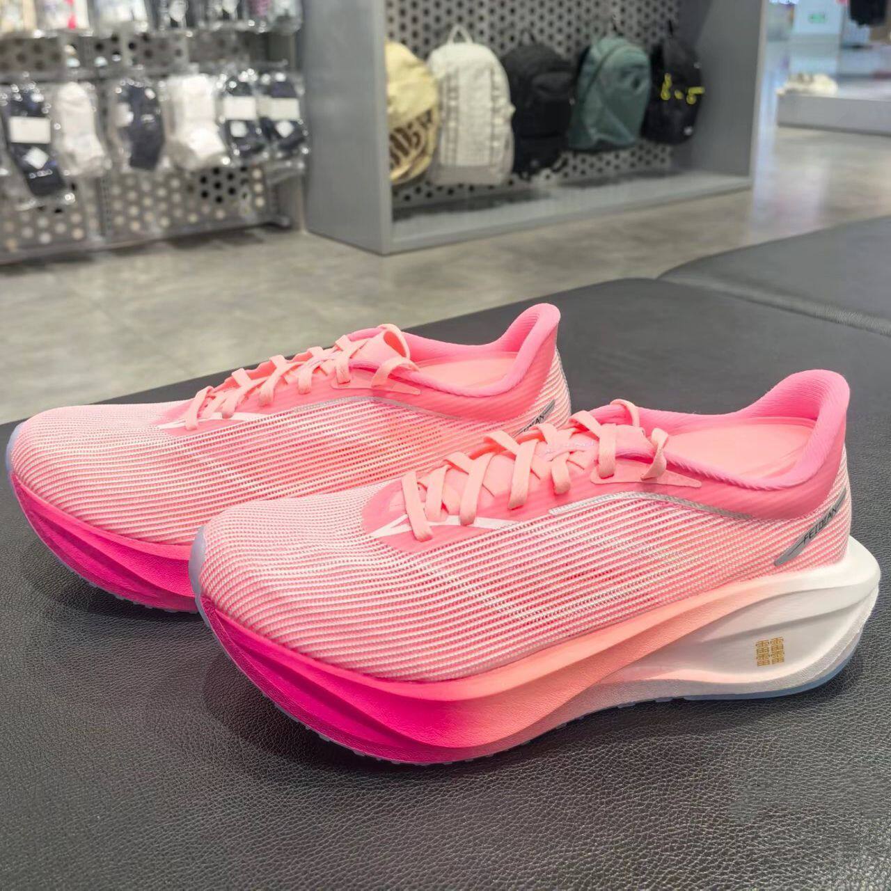 赤兔8pro加绒真碳减震马拉松竞速跑鞋男女轻便透气跑步舒适运动鞋