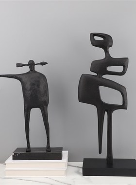 简约现代黑色f箭头人金属摆件镂空酒店民宿样板房卧室客厅书房装