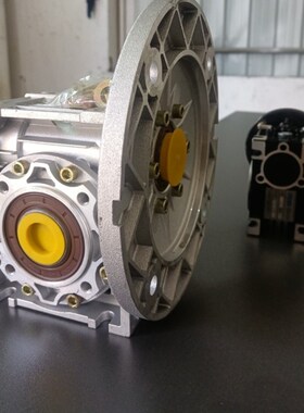 减速机齿轮R减速机3040 50 63 75 90 110 130涡轮蜗杆减速机