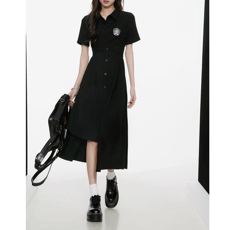 黑色学院风洋装女2026夏