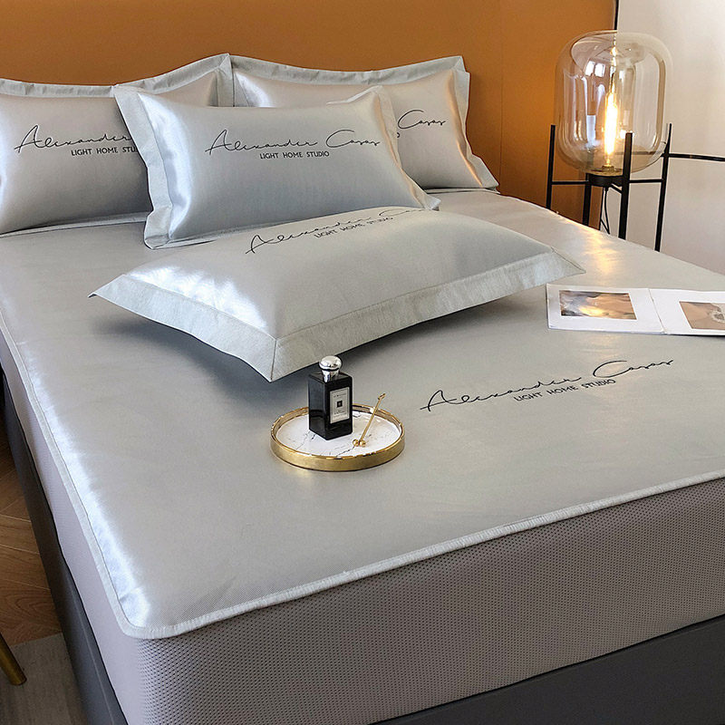 夏季极简风字母刺绣冰丝凉席三件套可水洗折叠裸睡防滑1.8m空调席,床上用品,冰丝席,淘宝优惠券,粉丝福利购,淘宝优惠卷