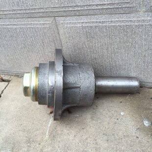 中国庞口拖车挂车牵引车轴头轮毂葫芦头前桥后桥空心轴实心轴