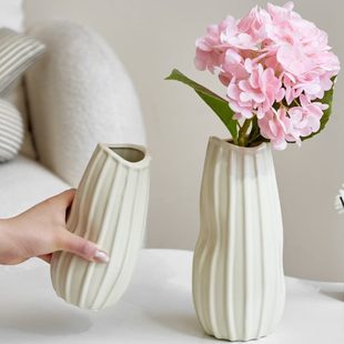 简约现代陶瓷花瓶摆件客厅插花器水养绣球鲜花民宿桌面玄关装饰品