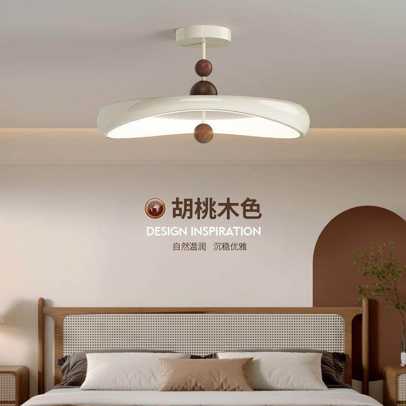 卧室灯中古侘家居寂风木纹吸顶灯创意奶油主卧书房间中山灯具