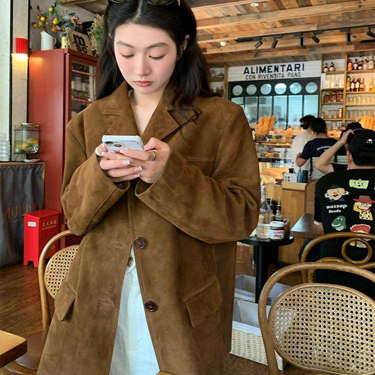 鹿月欣复古宽松棕色西装皮衣女秋冬设计感显瘦韩版美拉德外套夹棉